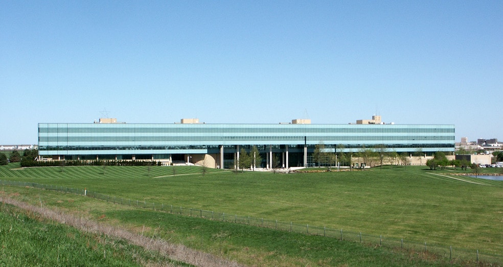 600 New Century Pky, New Century, KS for lease - Building Photo - Image 2 of 13