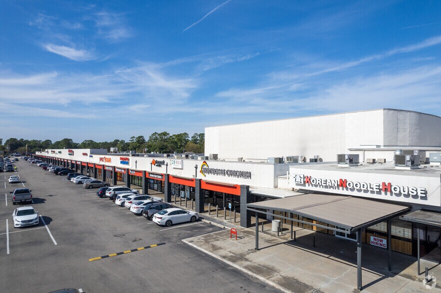 10002-10086 Long Point Rd, Houston, TX à louer - Photo du bâtiment - Image 1 de 5