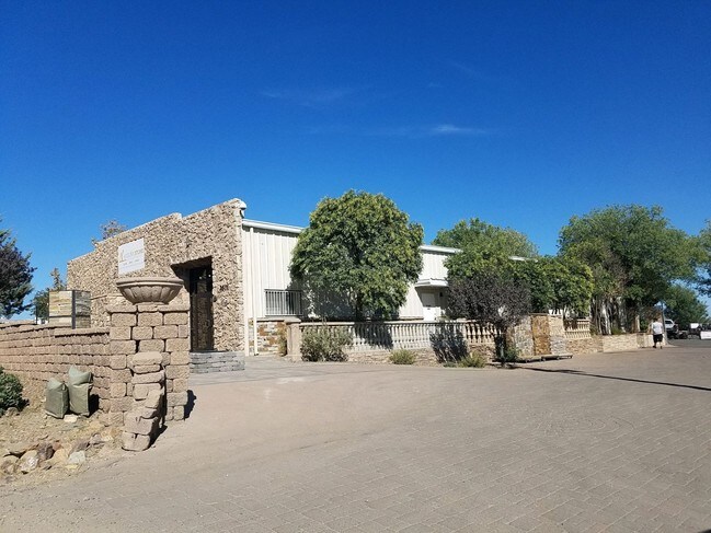 Plus de détails pour 2601 N Lake Valley Rd, Prescott Valley, AZ - Industriel à louer