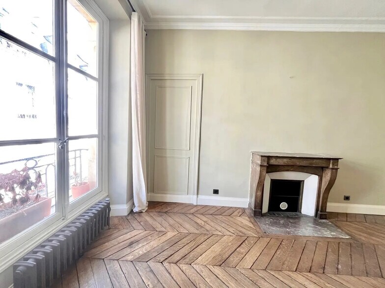 Office in Paris for lease - Interior Photo - Image 3 of 8