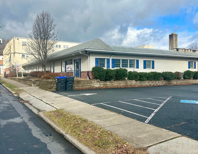315 E 2nd St, Boyertown, PA for lease - Building Photo - Image 1 of 6