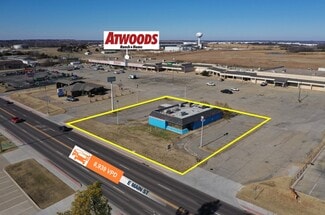 Plus de détails pour 2210 E Main St, Cushing, OK - Commerce de détail à vendre