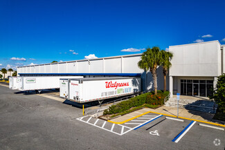 Plus de détails pour 7575 Chancellor Dr, Orlando, FL - Industriel/Logistique à louer