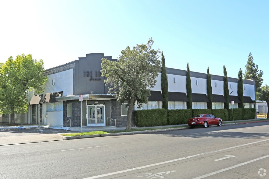 1028 N Fulton St, Fresno, CA for lease - Building Photo - Image 3 of 4