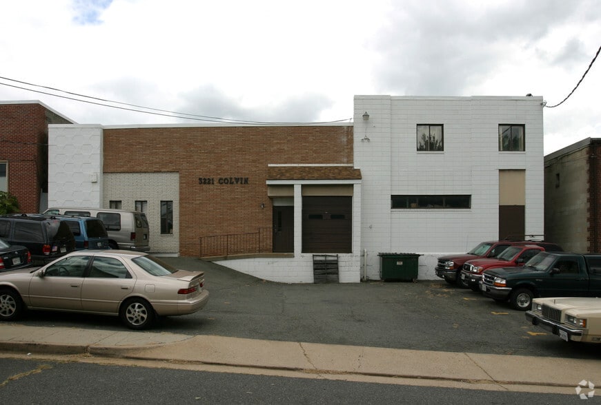 3219-3221 Colvin St, Alexandria, VA for lease - Building Photo - Image 2 of 10