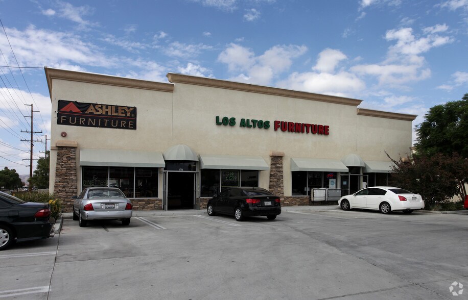 680 S State St, San Jacinto, CA à louer - Photo du bâtiment - Image 3 de 3