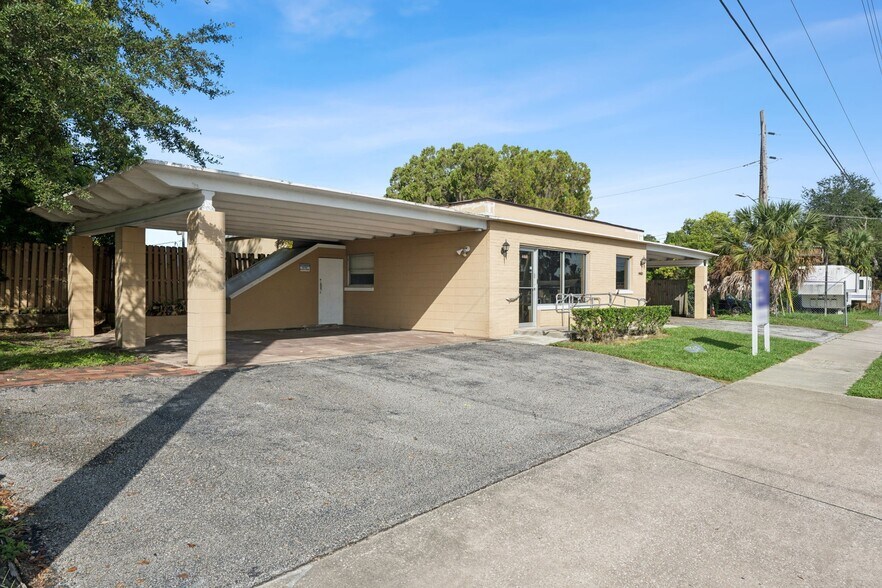 4460 Edgewater Dr, Orlando, FL à louer - Photo du bâtiment - Image 3 de 15