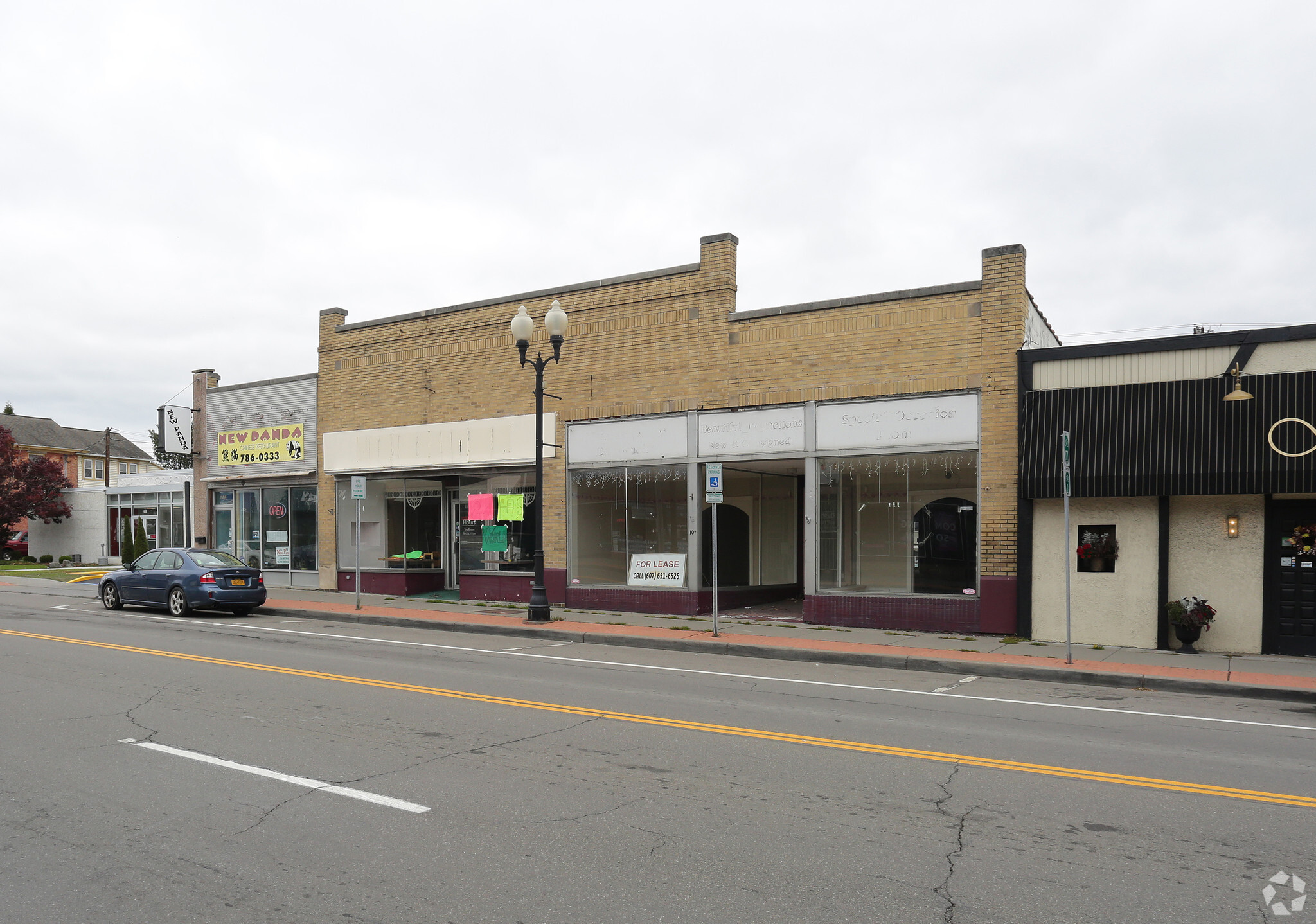 111-113 W Main St, Endicott, NY for sale Primary Photo- Image 1 of 1