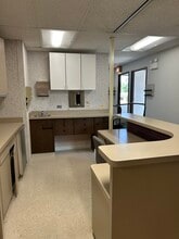 9301 Golf Rd, Des Plaines, IL à louer Photo intérieure- Image 1 de 4