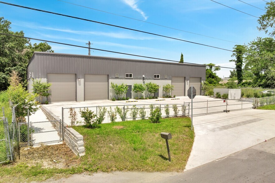 560 Barry St, Orlando, FL à vendre - Photo du bâtiment - Image 2 de 23