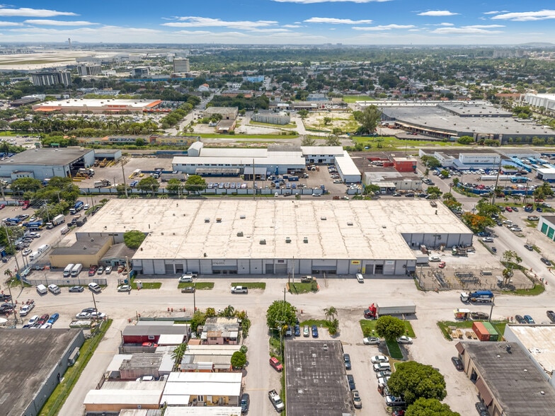 4201-4250 NW 37th Ct, Miami, FL for lease - Building Photo - Image 2 of 9