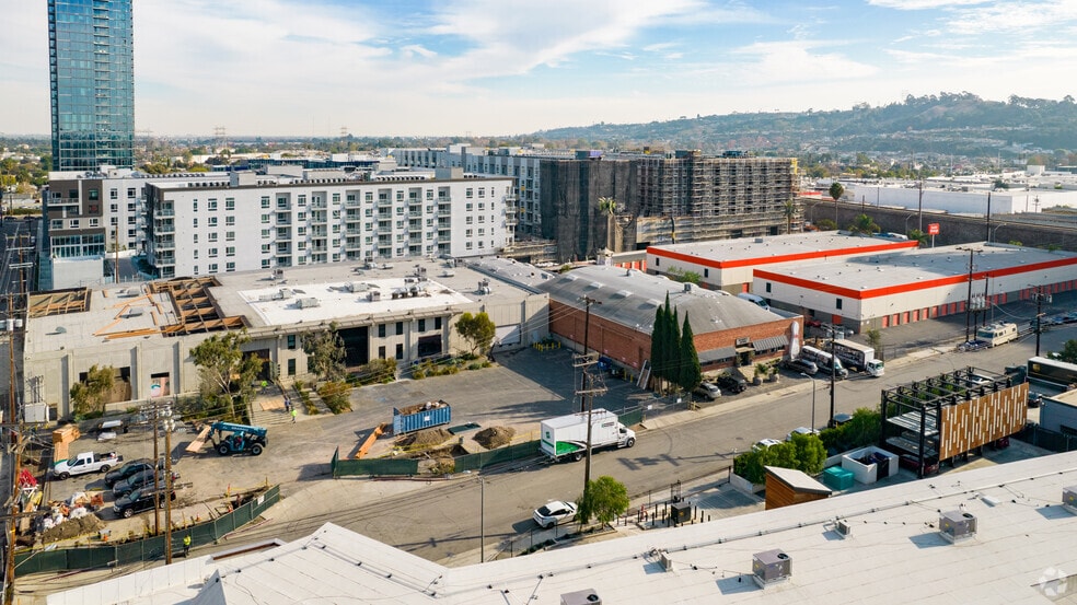 3334 S La Cienega Pl, Los Angeles, CA for lease - Primary Photo - Image 1 of 11