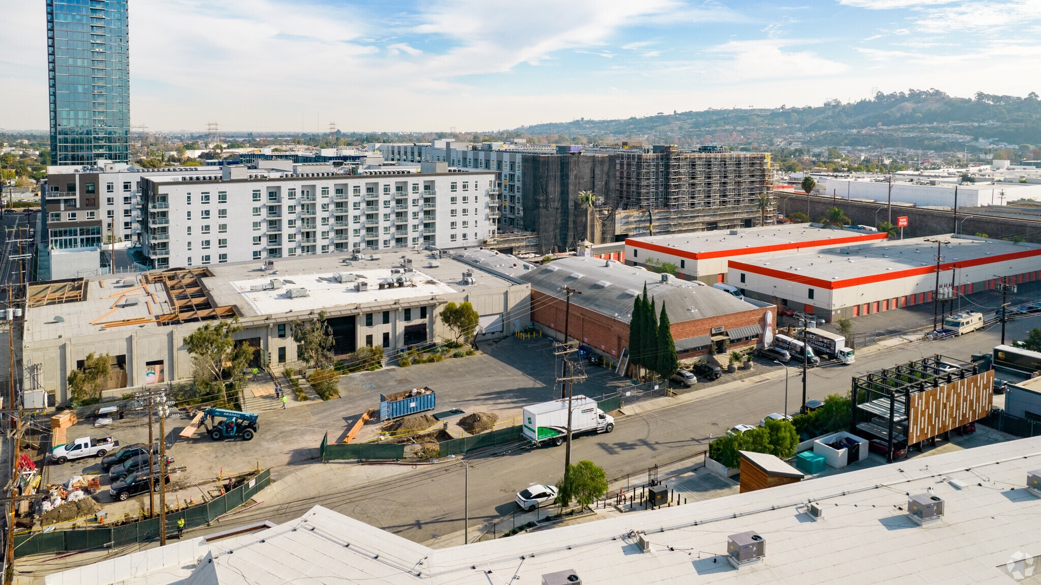 3334 S La Cienega Pl, Los Angeles, CA for lease Primary Photo- Image 1 of 12