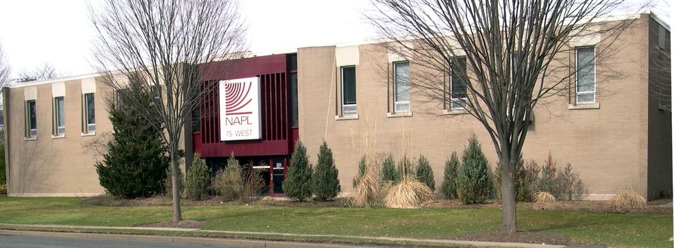 75 W Century Rd, Paramus, NJ for lease - Building Photo - Image 2 of 3