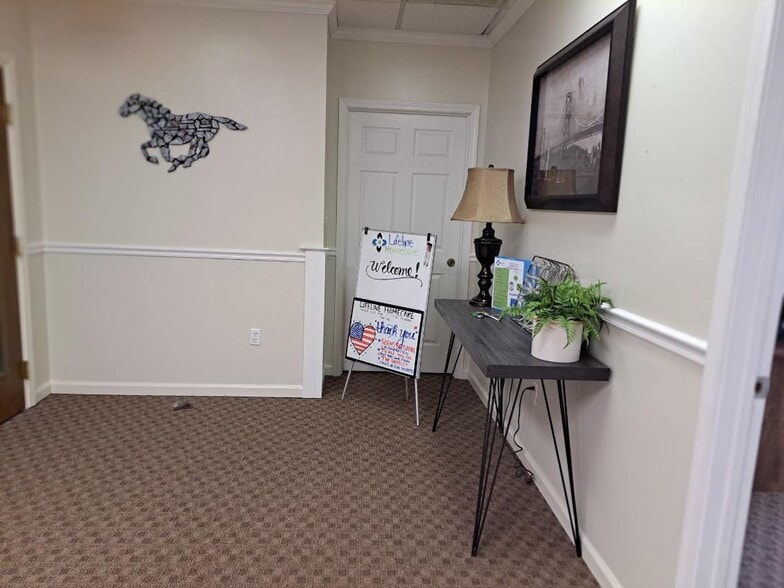 1600 Scottsville Rd, Bowling Green, KY à louer - Photo du bâtiment - Image 2 de 12