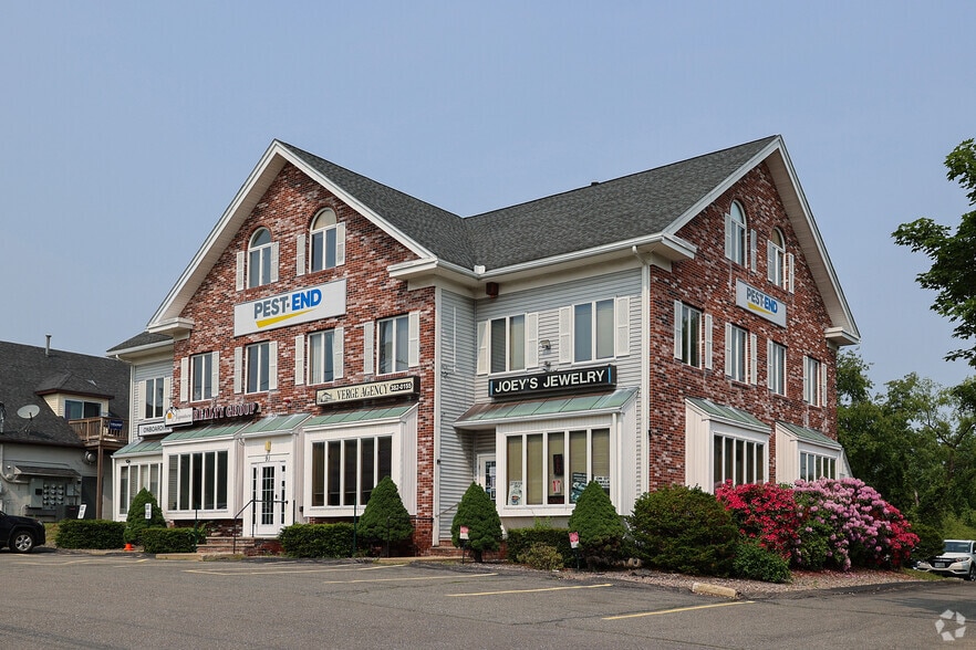 91 Plaistow Rd, Plaistow, NH for lease - Primary Photo - Image 1 of 15
