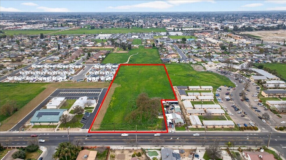 11232 Hanford Armona rd, Hanford, CA à vendre - Photo du bâtiment - Image 2 de 5
