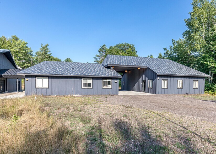 5611 Highway 51, Hazelhurst, WI à vendre - Photo du bâtiment - Image 2 de 9