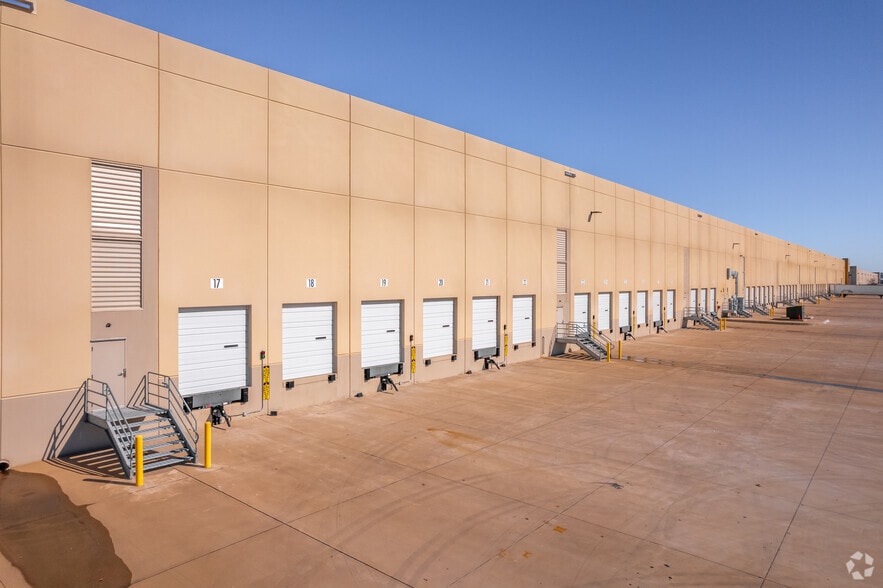 4624 Clover Haven St, Dallas, TX for lease - Building Photo - Image 2 of 5