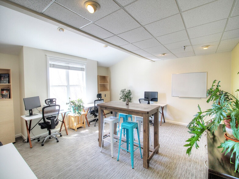 7102 La Vista Pl, Niwot, CO for lease - Interior Photo - Image 3 of 18