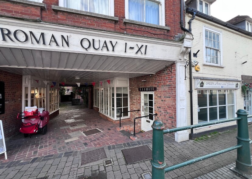 1-9 High St, Fordingbridge for lease - Building Photo - Image 2 of 3