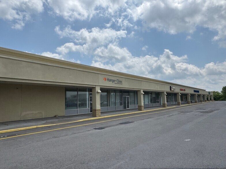 795-985 Canandaigua Rd, Geneva, NY à louer - Photo du bâtiment - Image 3 de 11