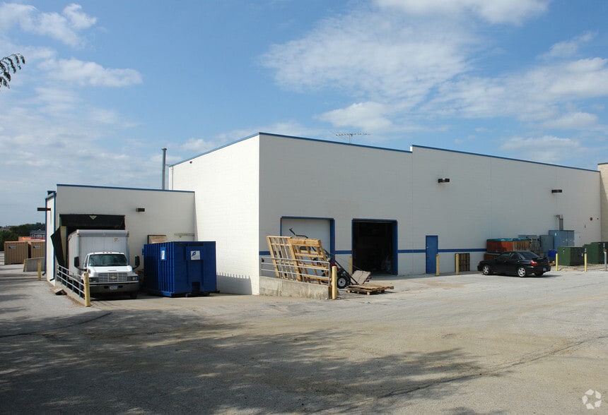 3425 Oak View Dr, Omaha, NE for sale - Building Photo - Image 3 of 9