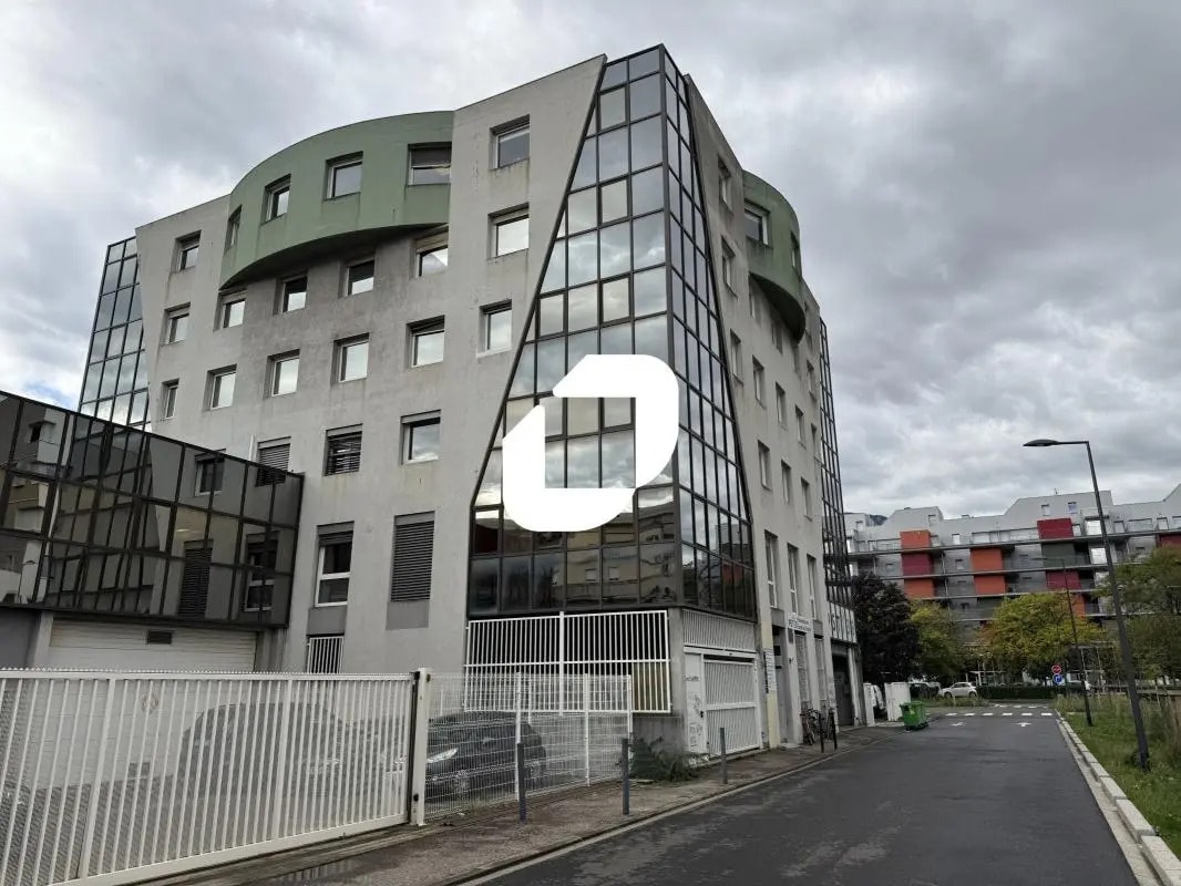 Office in Grenoble for lease Building Photo- Image 1 of 13