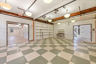 11 Indian Wells Hwy, Amagansett, NY for lease Interior Photo- Image 2 of 3