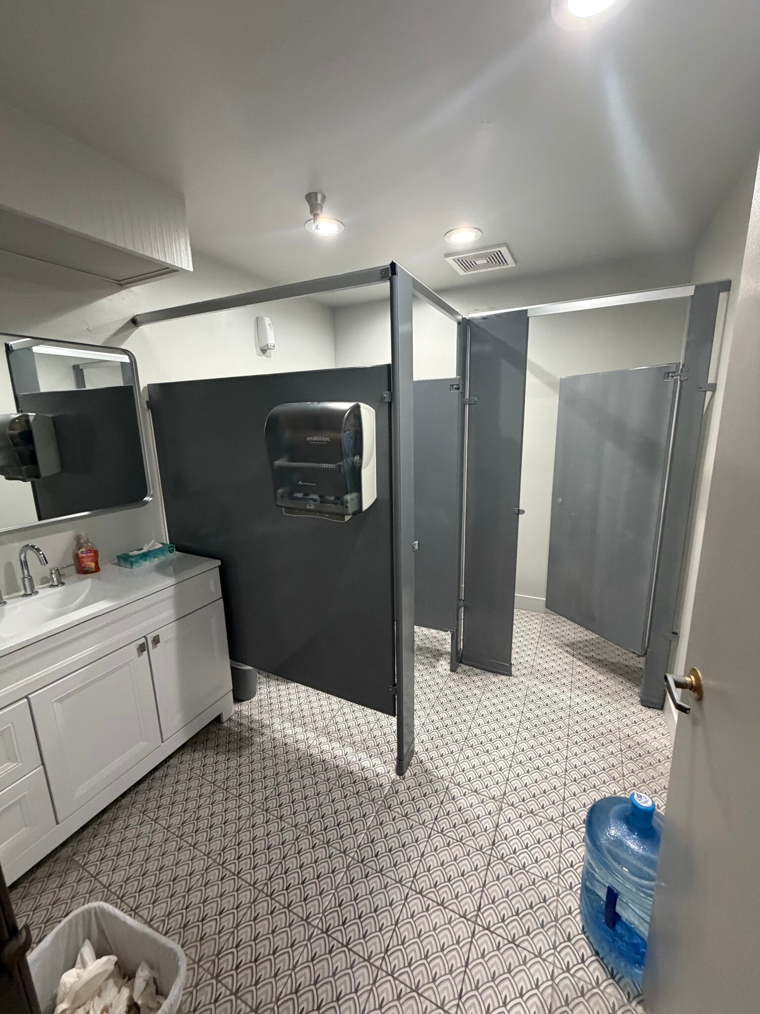 1210 Nevada St, Redlands, CA for lease Interior Photo- Image 1 of 24