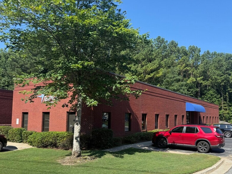 99 Grove Park Ln, Woodstock, GA à vendre - Photo du bâtiment - Image 1 de 29