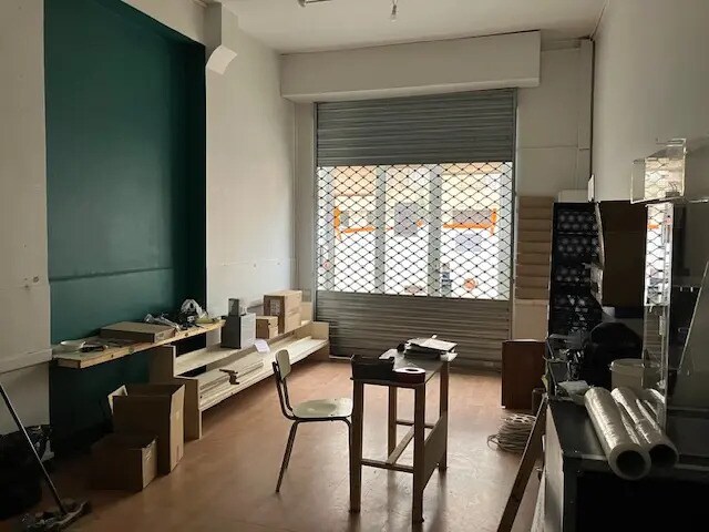 Retail in Lyon for lease Building Photo- Image 1 of 15