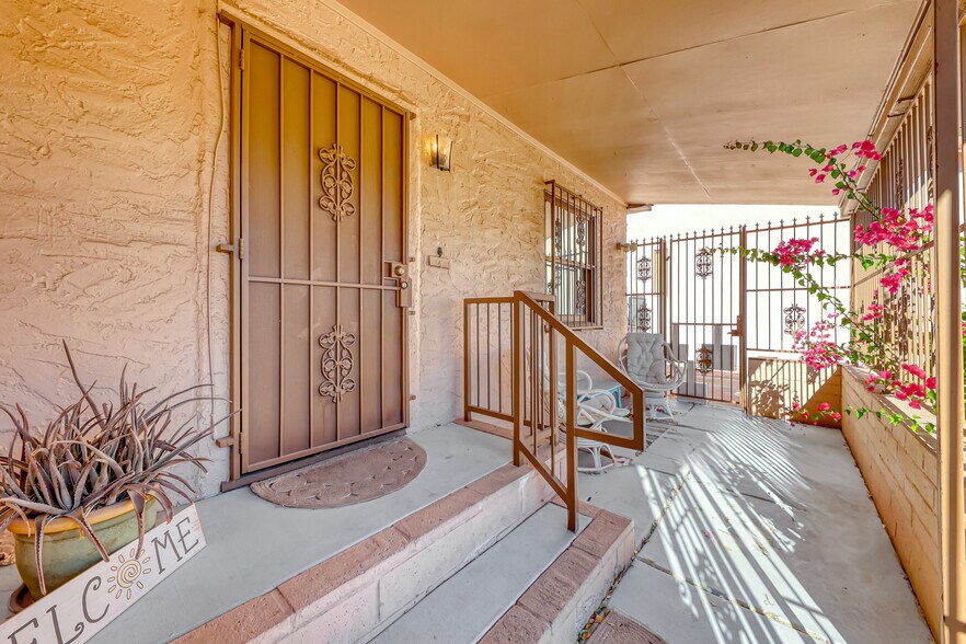 610 S 8th St, Las Vegas, NV à louer - Photo du bâtiment - Image 2 de 18