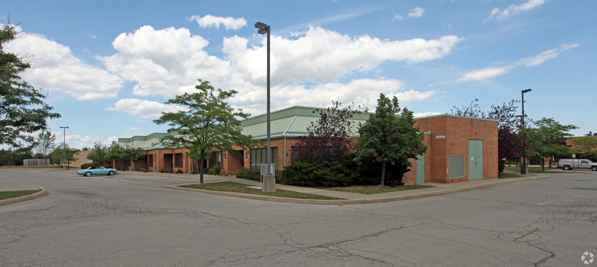 6645 Kitimat Rd, Mississauga, ON for sale Primary Photo- Image 1 of 1