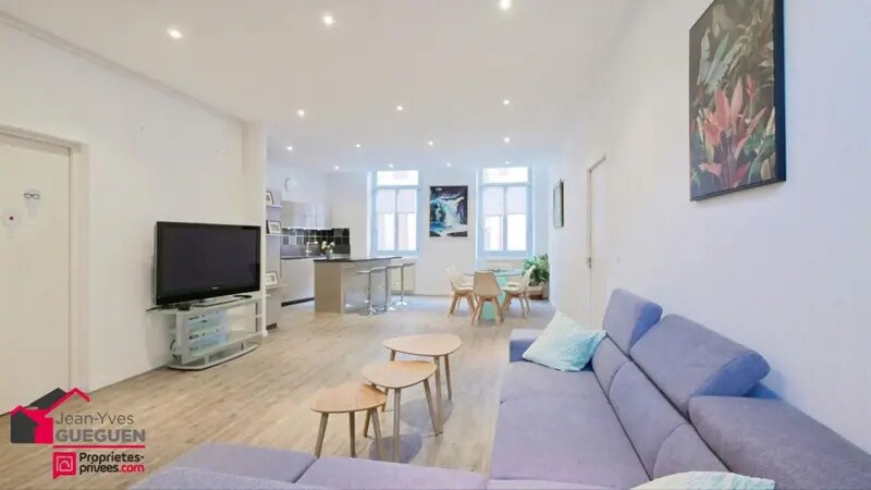 Office in Toulouse for sale Building Photo- Image 1 of 7