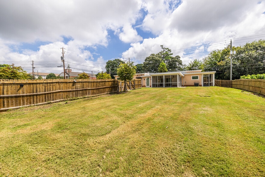 1651 Pryor Rd SW, Atlanta, GA for sale - Building Photo - Image 3 of 10