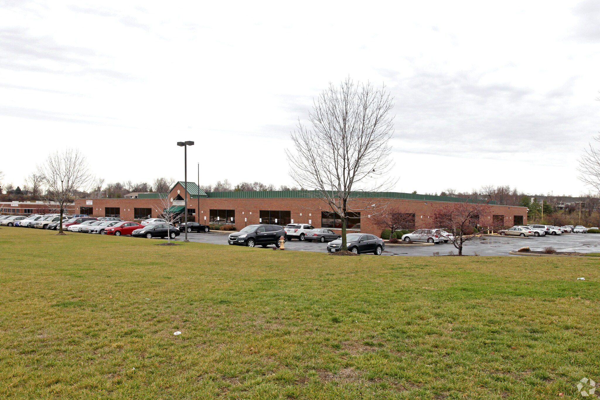 2070 Little Hills Expy, Saint Charles, MO à vendre Photo principale- Image 1 de 66