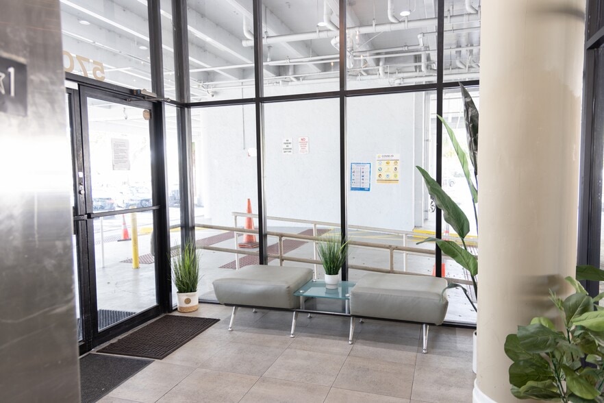 5701 NW 88th Ave, Tamarac, FL for lease - Interior Photo - Image 3 of 13