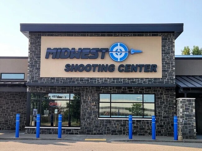 Plus de détails pour 4811 W Michaels Dr, Appleton, WI - Commerce de détail à vendre