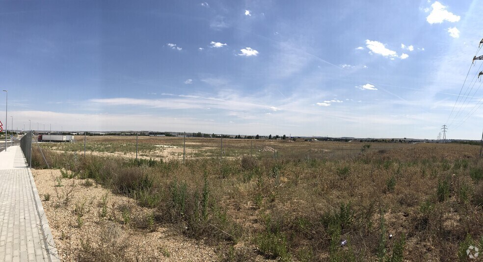Terrain dans San Fernando de Henares, Madrid à vendre - Photo du bâtiment - Image 2 de 3