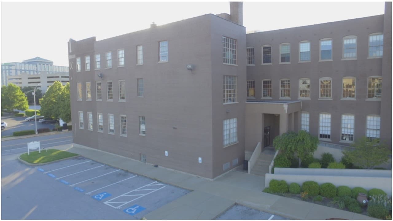 223 NW 2nd St, Evansville, IN for lease Building Photo- Image 1 of 4