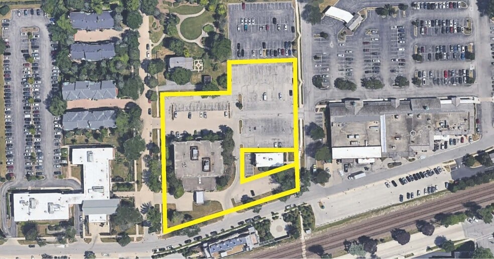 333 Chestnut St, Hinsdale, IL for lease - Building Photo - Image 3 of 38