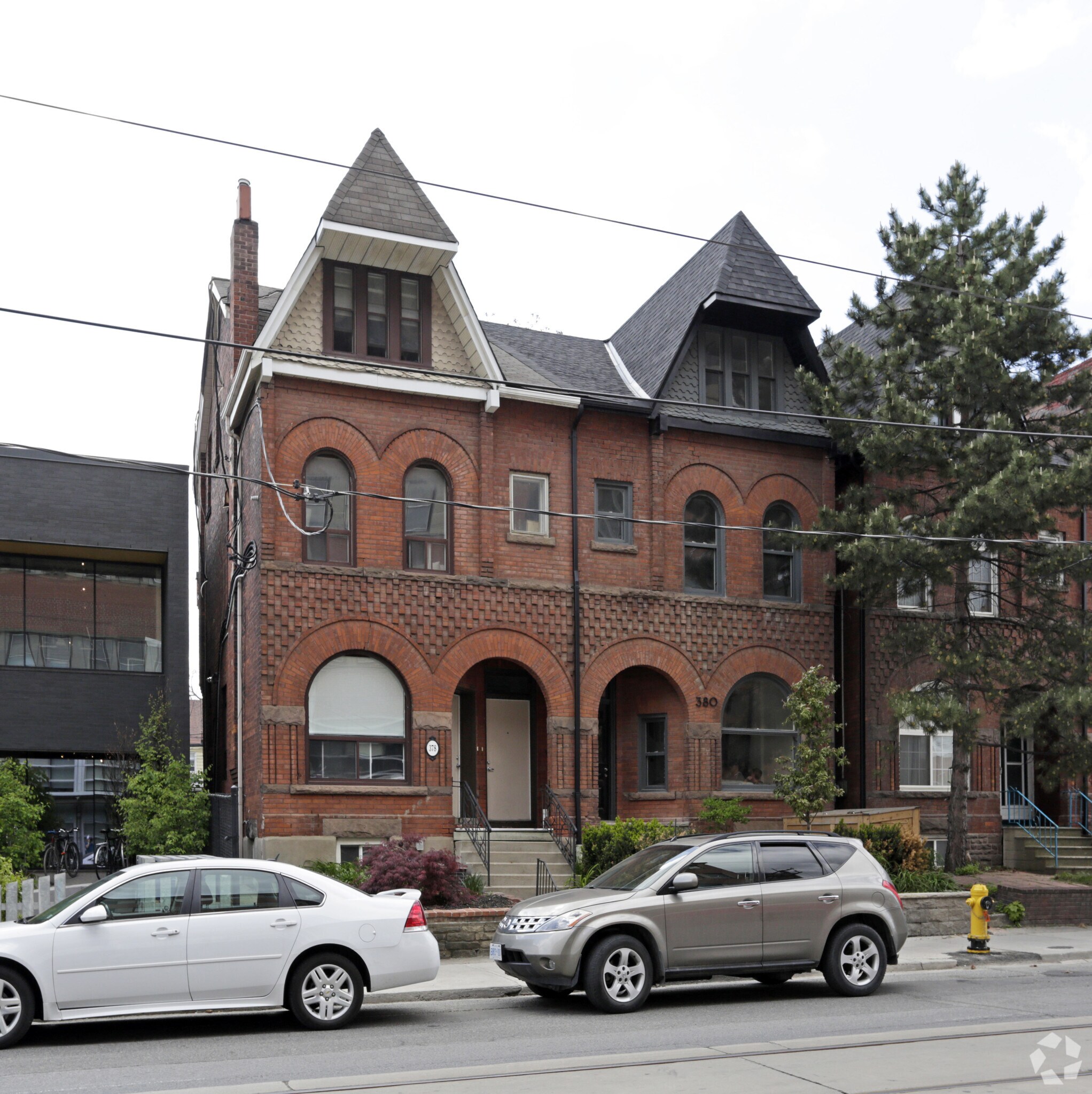 378-380 Bathurst St, Toronto, ON for sale Primary Photo- Image 1 of 1