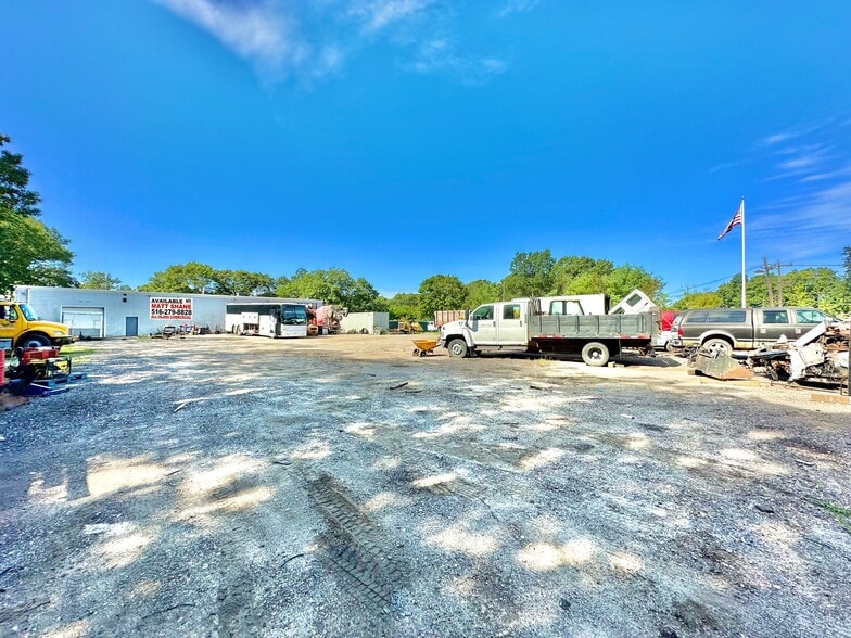 10 Wilcox Ave, Center Moriches, NY for sale - Aerial - Image 2 of 45