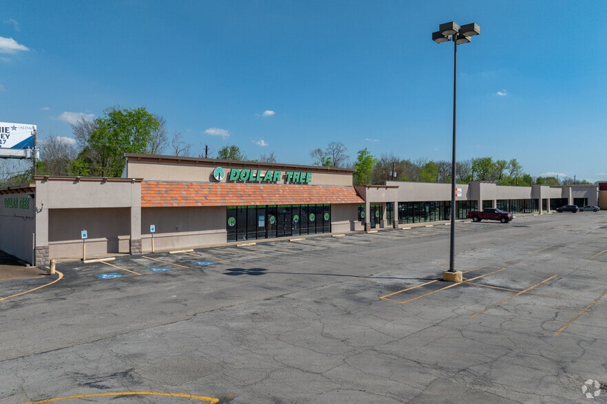 114-154 Fairmont Pky, Pasadena, TX for lease - Building Photo - Image 3 of 16
