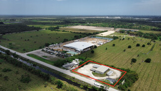 Plus de détails pour 2550 N Kings Hwy, Fort Pierce, FL - Industriel à louer