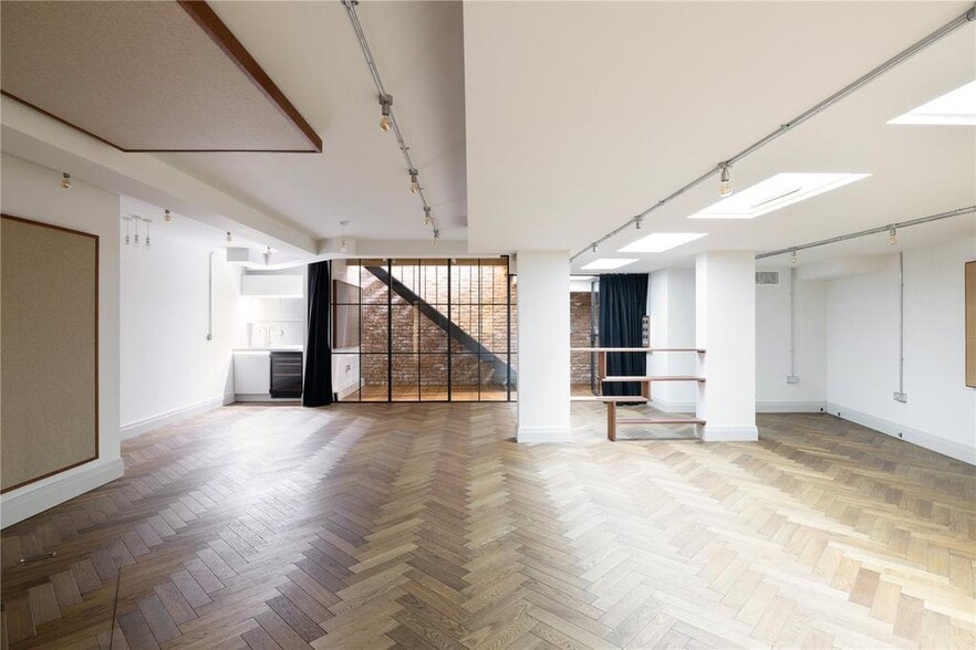 17 Barnsbury Terrace Ter, London for lease - Interior Photo - Image 2 of 76