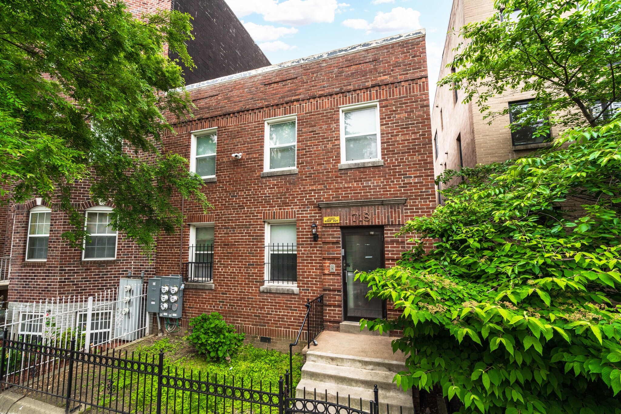 718 Lamont St NW, Washington, DC à vendre Photo principale- Image 1 de 8