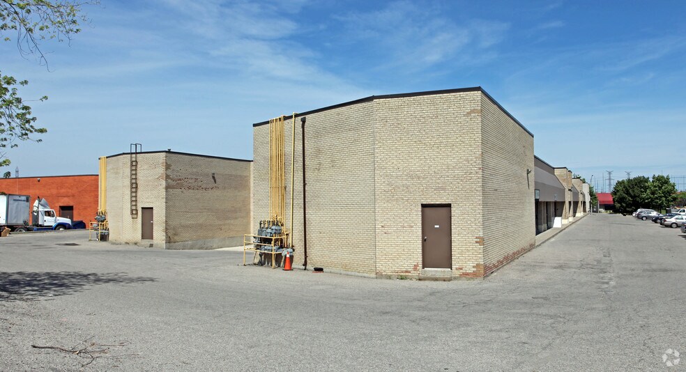 401 Alden Rd, Markham, ON à louer - Photo du bâtiment - Image 2 de 6