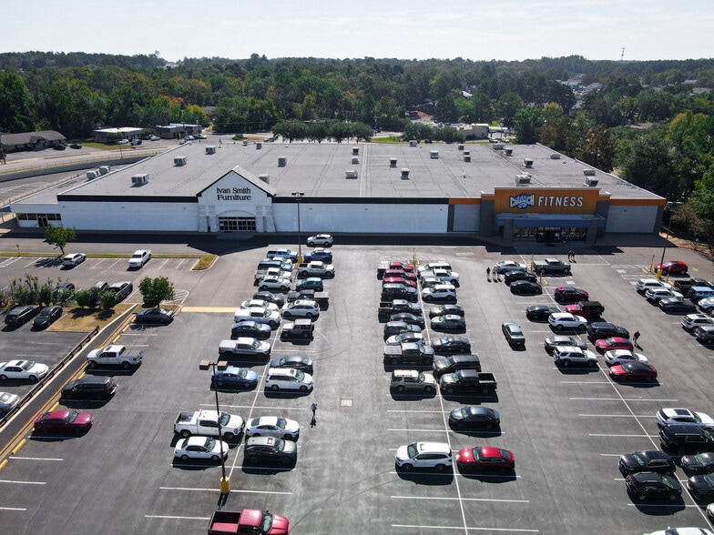 1909 ESE Loop 323, Tyler, TX for lease - Building Photo - Image 3 of 5